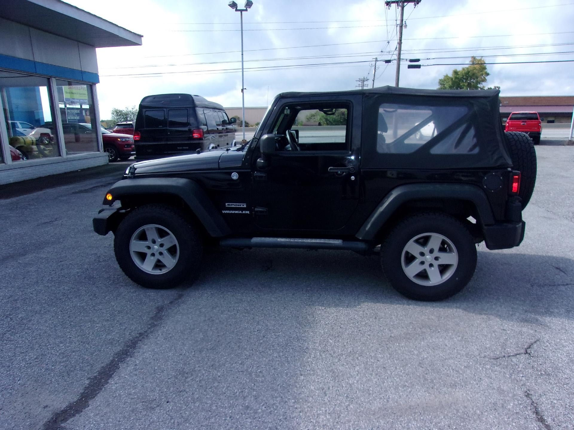 2012 Jeep Wrangler 4WD 2dr Sport