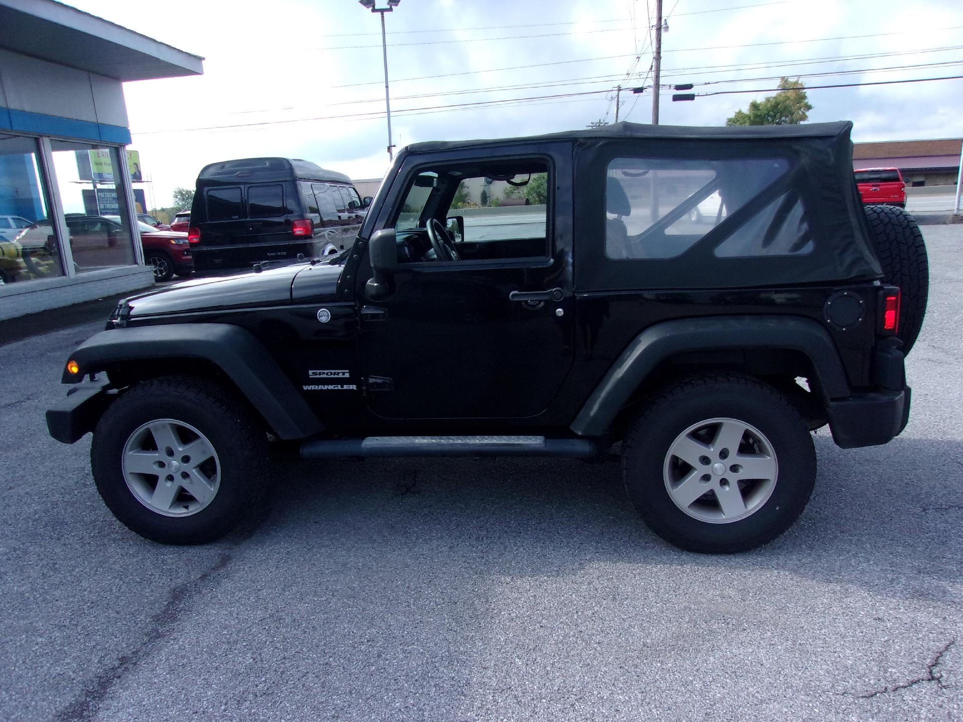 2012 Jeep Wrangler 4WD 2dr Sport