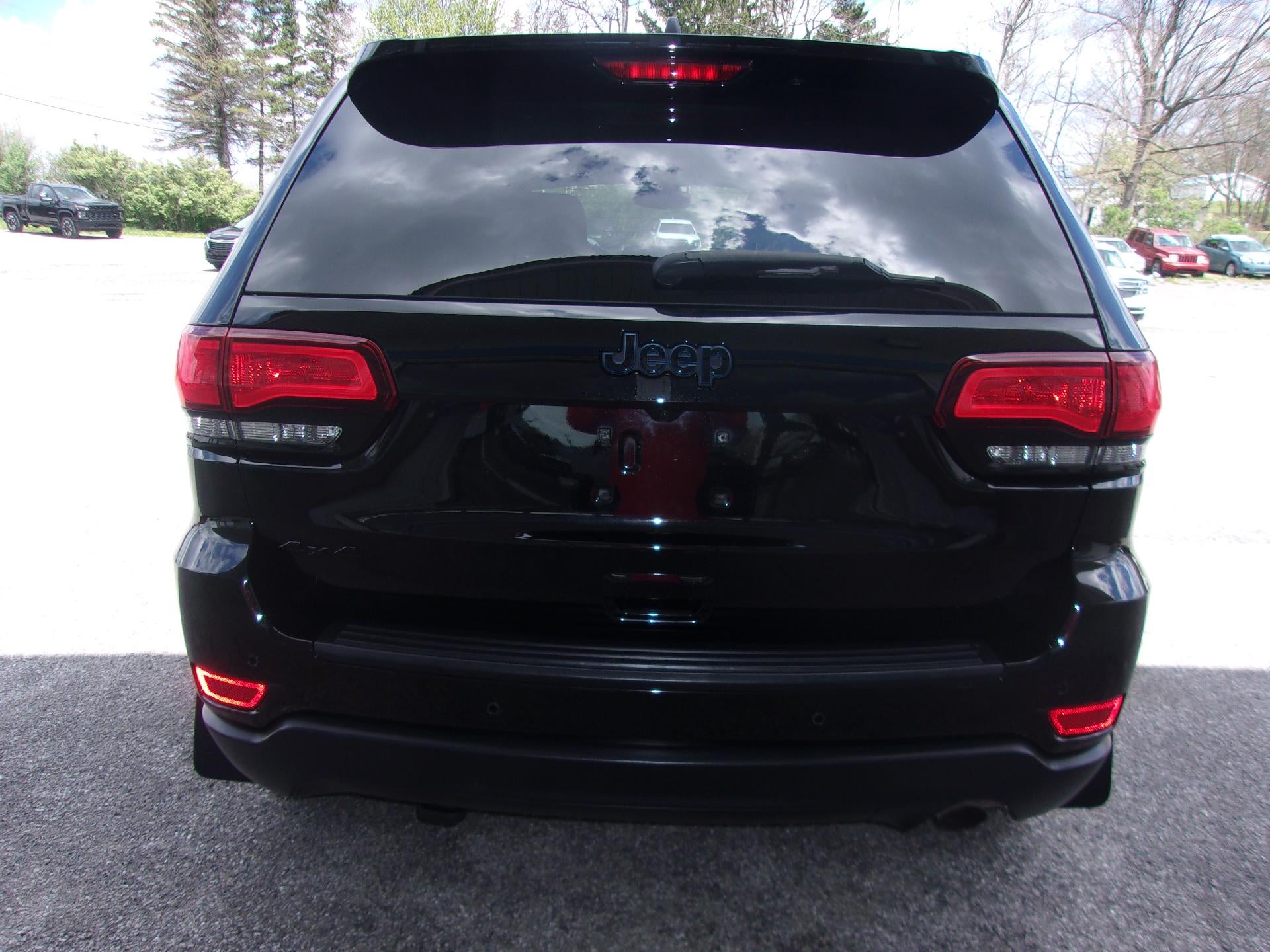 2019 Jeep Grand Cherokee Laredo 4x4