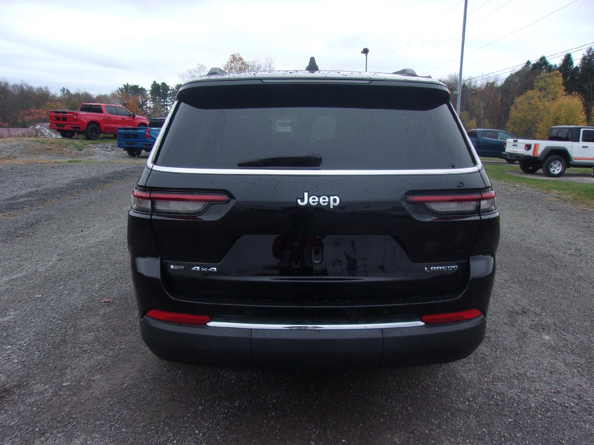 2022 Jeep Grand Cherokee L Laredo 4x4