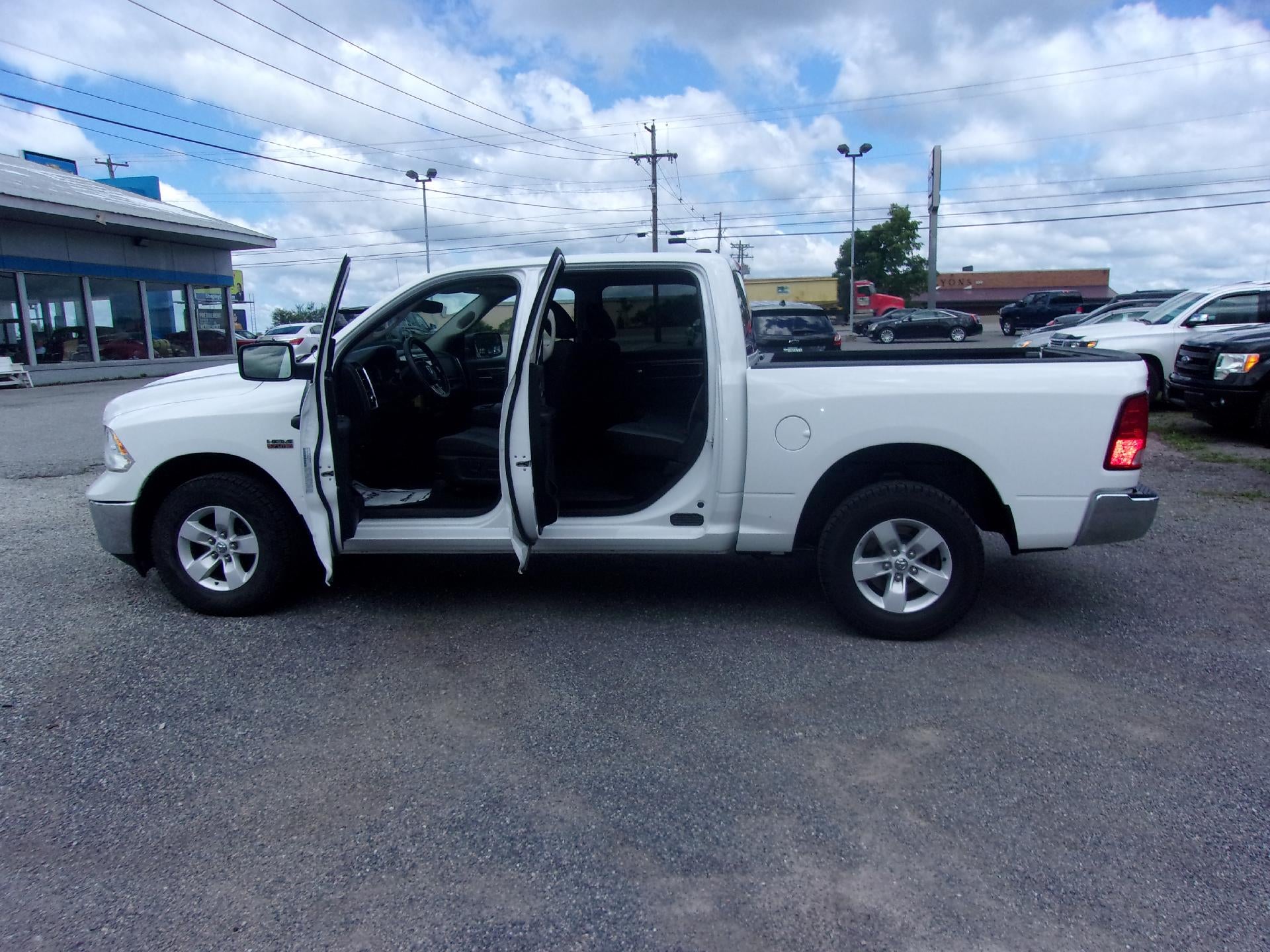 2023 RAM 1500 Classic SLT 4x4 Crew Cab 5'7" Box
