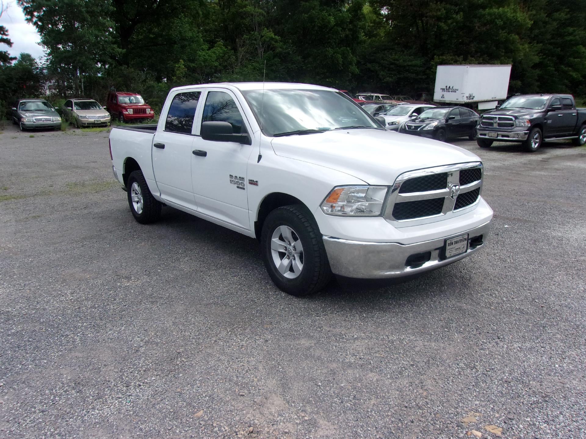 2023 RAM 1500 Classic SLT 4x4 Crew Cab 5'7" Box