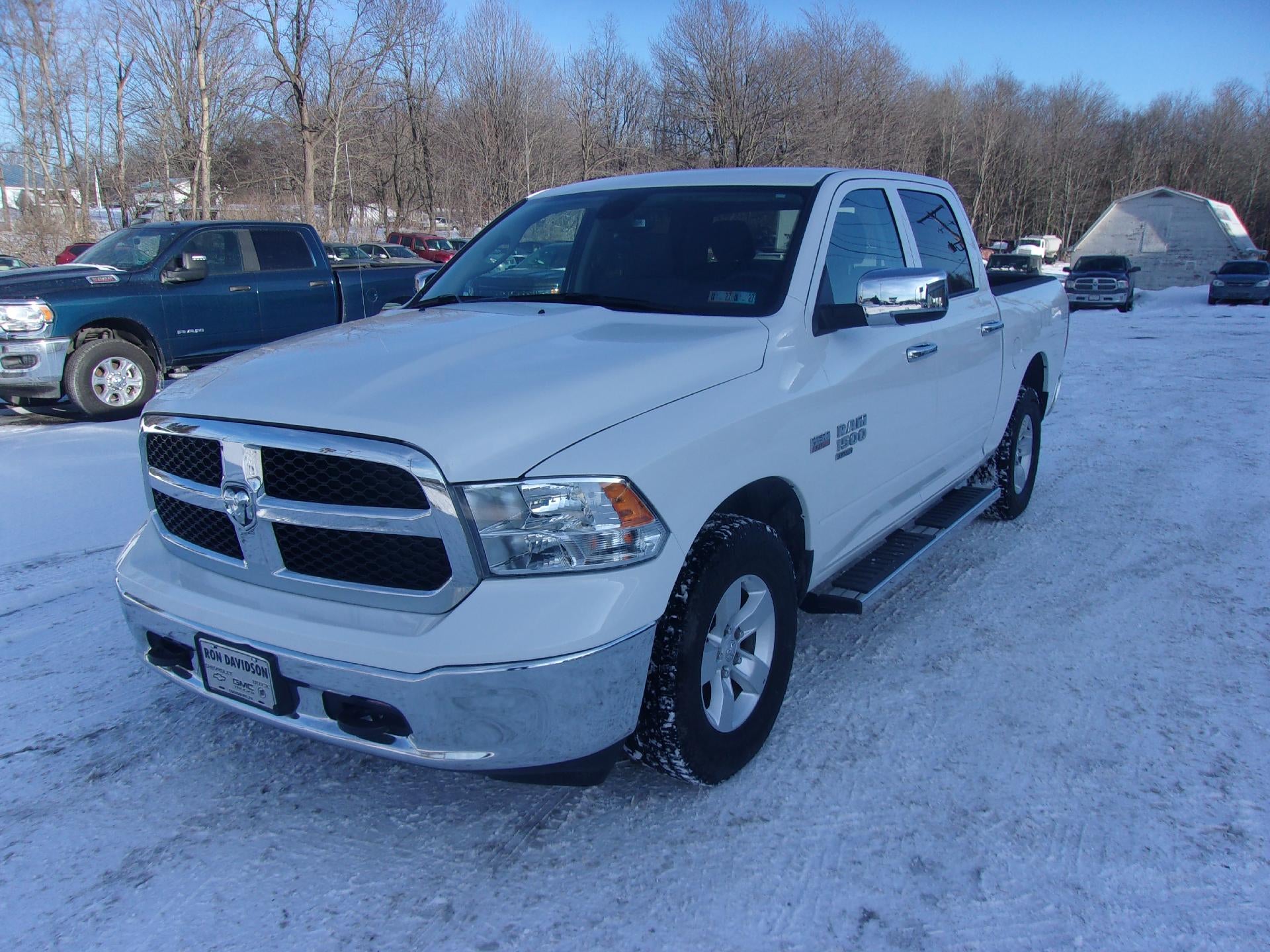 2023 RAM 1500 Classic SLT 4x4 Crew Cab 5'7" Box