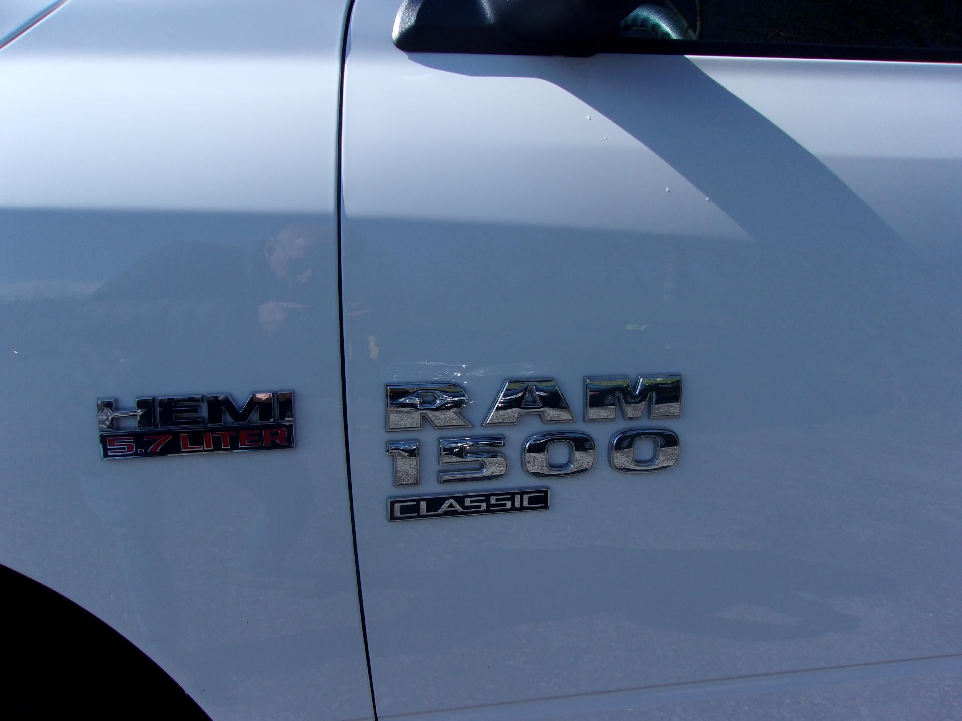 2023 RAM 1500 Classic SLT 4x4 Crew Cab 5'7" Box