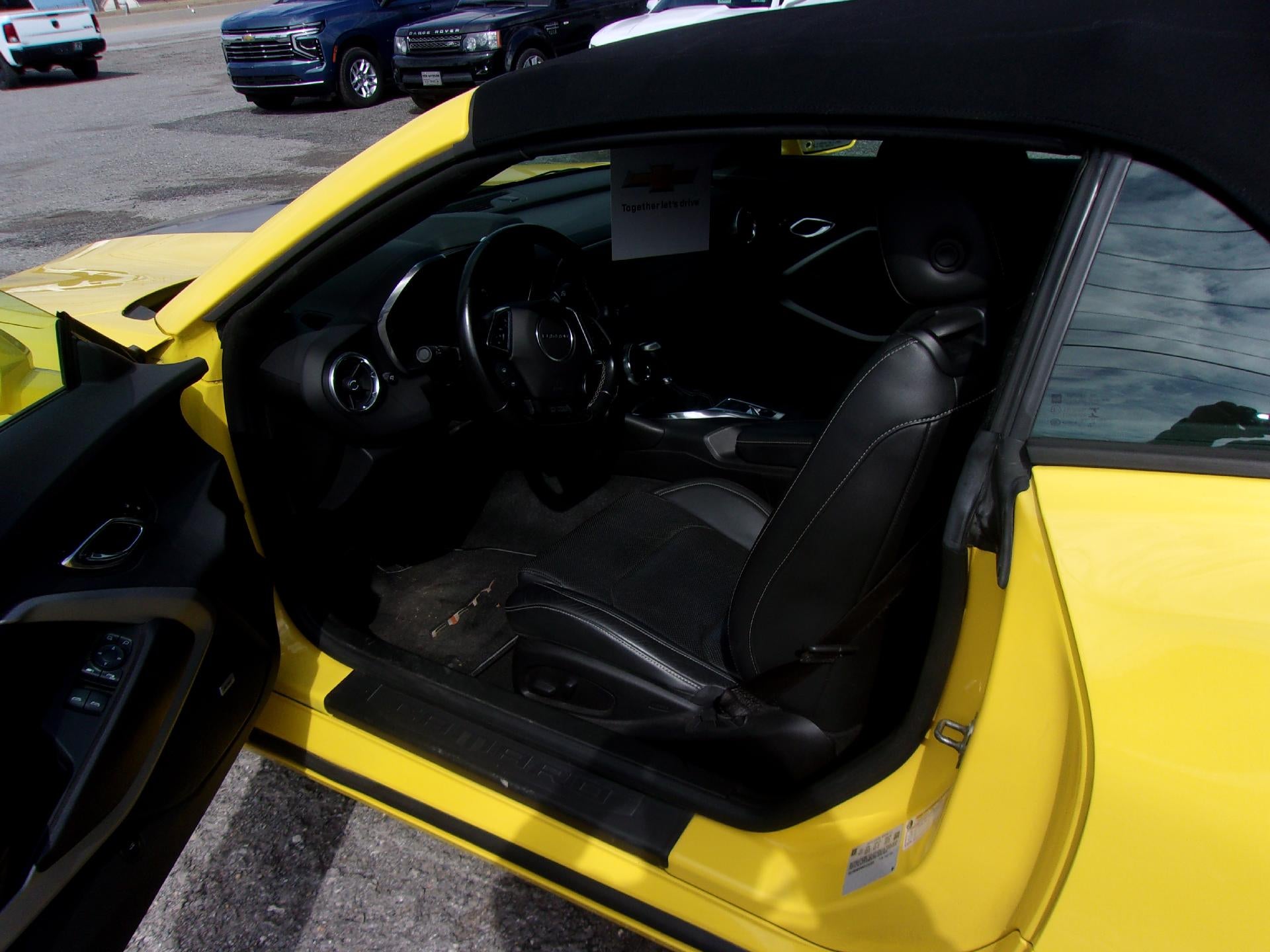 2017 Chevrolet Camaro 2dr Convertible 2LT