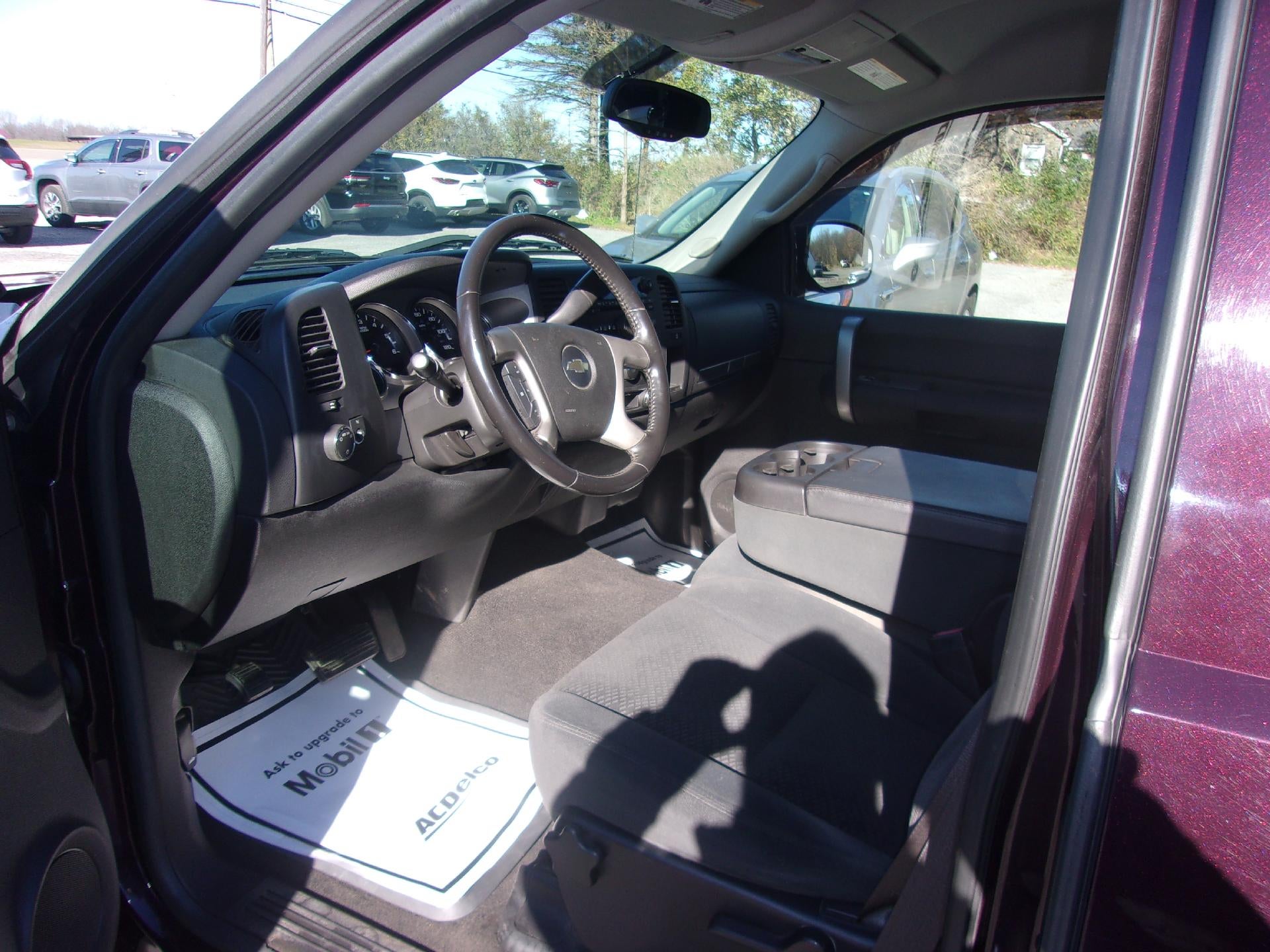 2008 Chevrolet Silverado 1500 4WD Extended Cab Short Box Work Truck
