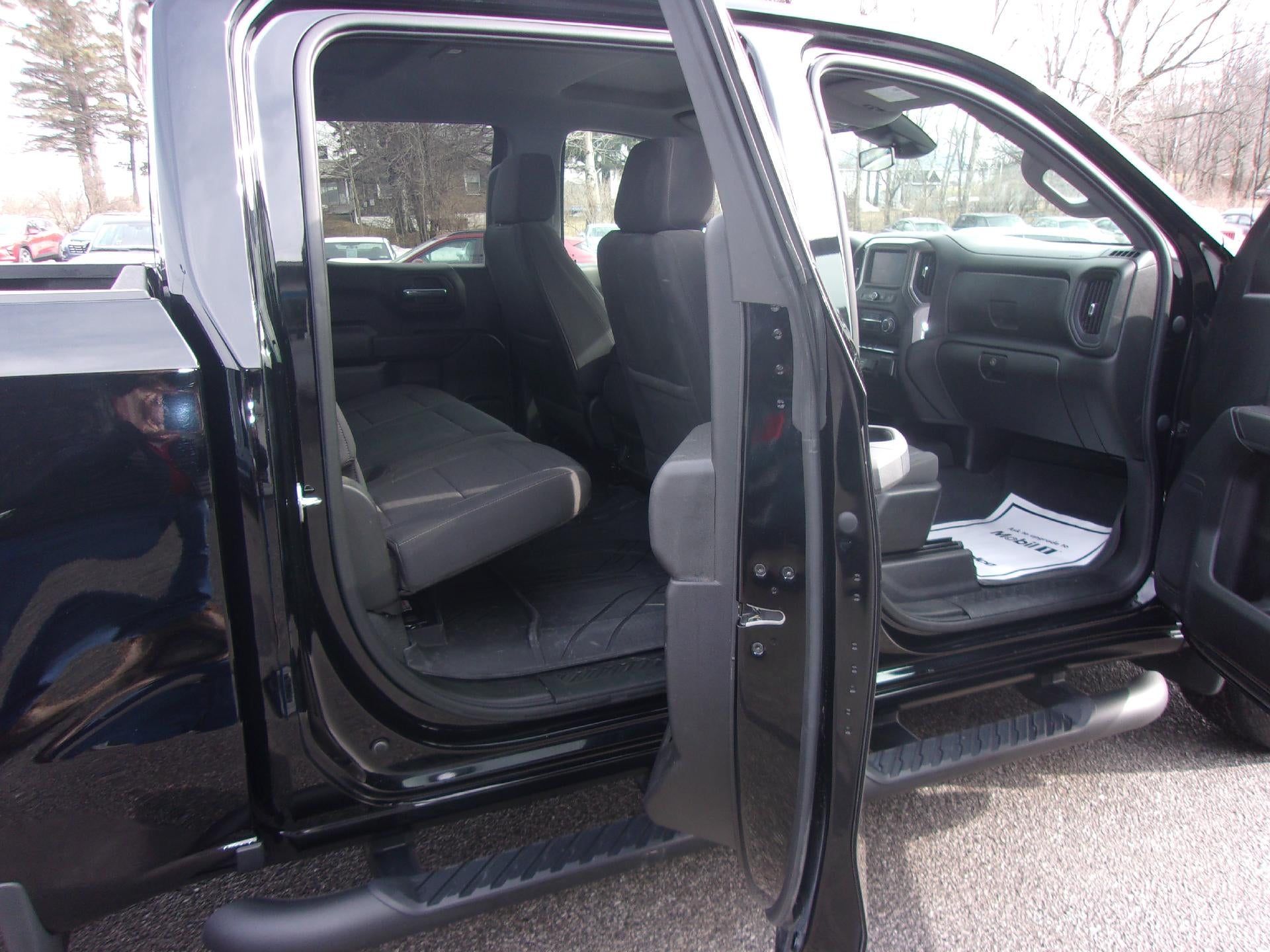 2023 Chevrolet Silverado 1500 Crew Cab Short Box 4-Wheel Drive Custom