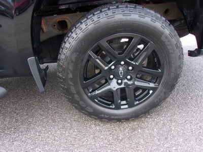 2023 Chevrolet Silverado 1500 Crew Cab Short Box 4-Wheel Drive Custom