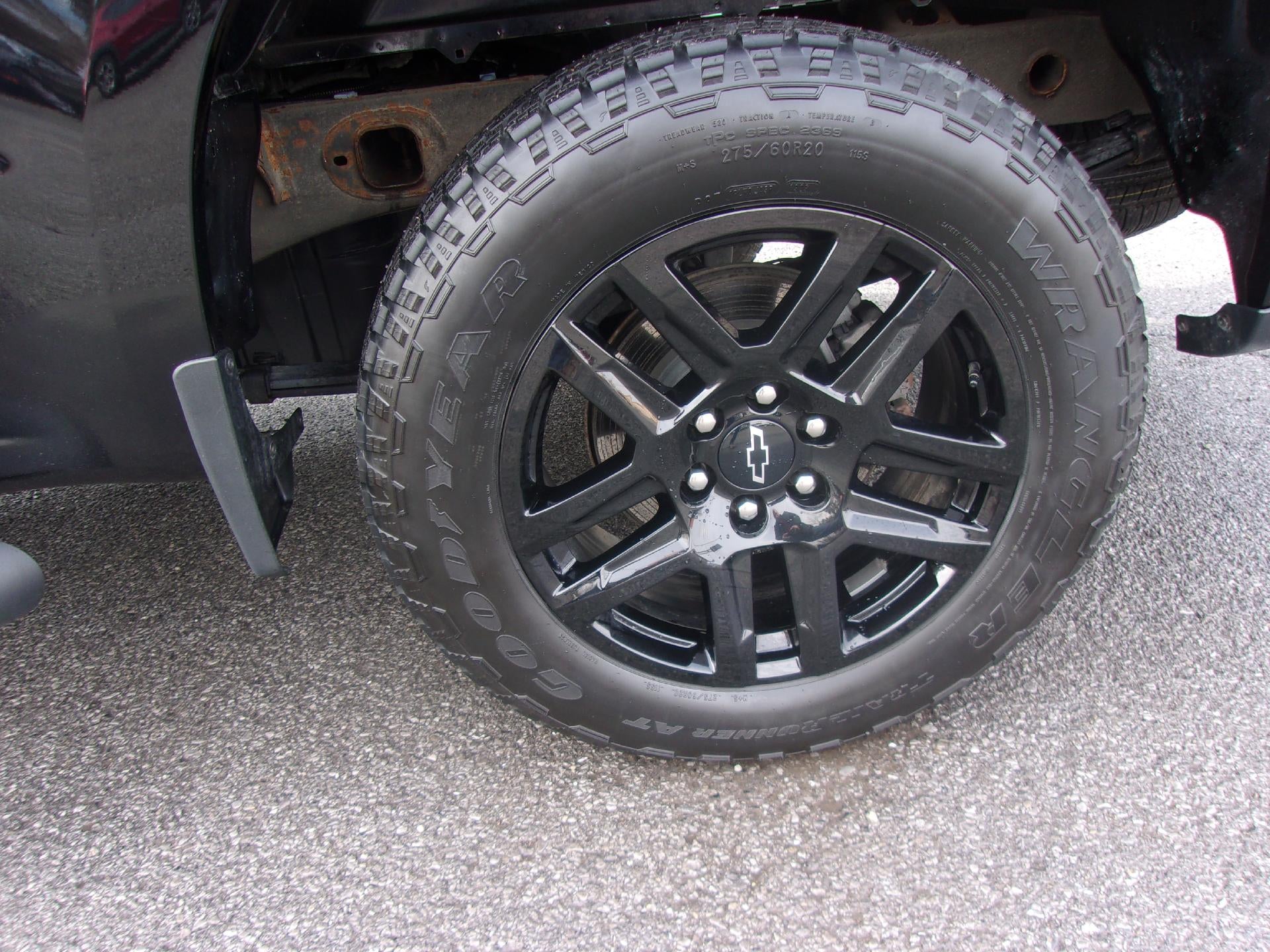 2023 Chevrolet Silverado 1500 Crew Cab Short Box 4-Wheel Drive Custom