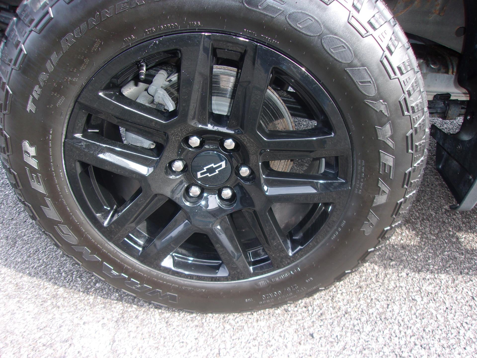 2023 Chevrolet Silverado 1500 Crew Cab Short Box 4-Wheel Drive Custom