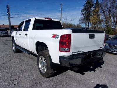 2011 GMC Sierra 2500 HD Crew Cab Standard Box 4-Wheel Drive SLE