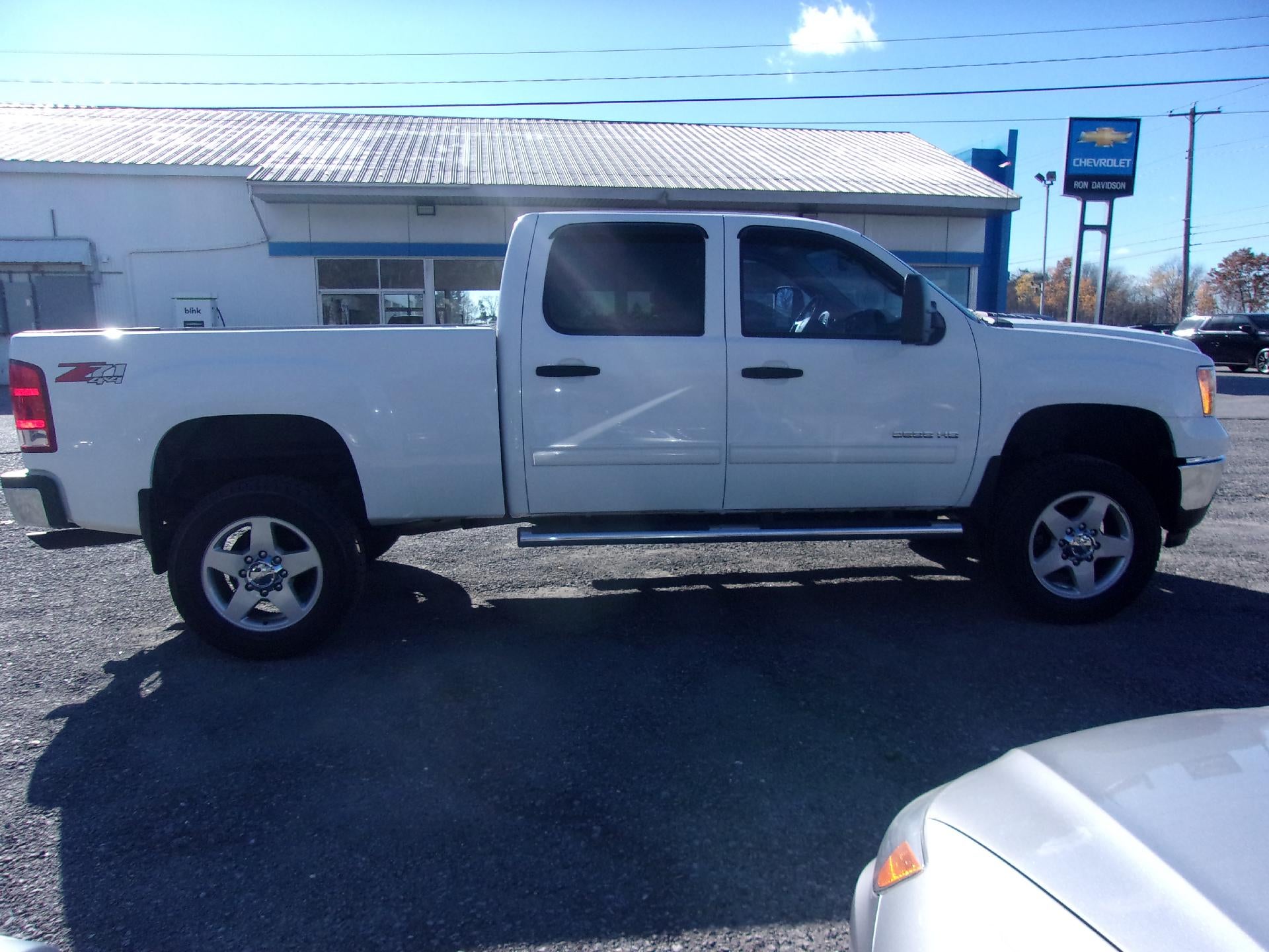 2011 GMC Sierra 2500 HD Crew Cab Standard Box 4-Wheel Drive SLE