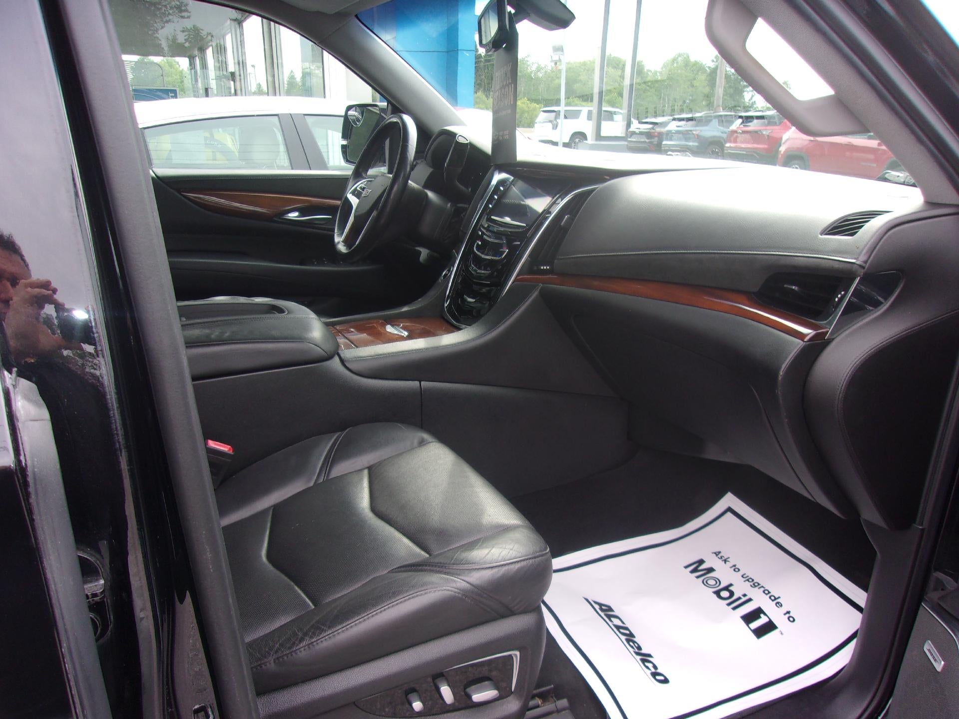 2017 Cadillac Escalade ESV 4WD