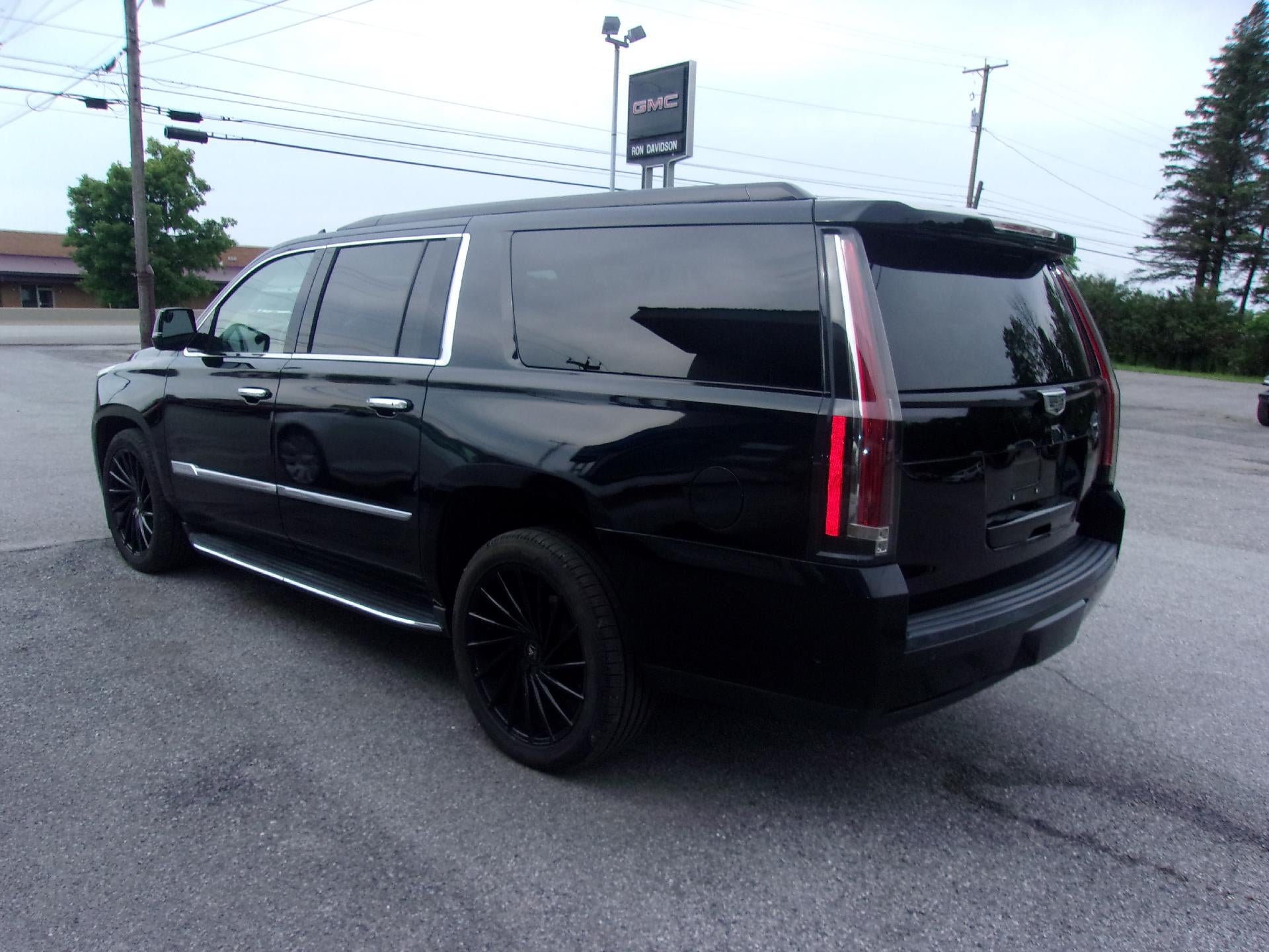 2017 Cadillac Escalade ESV 4WD