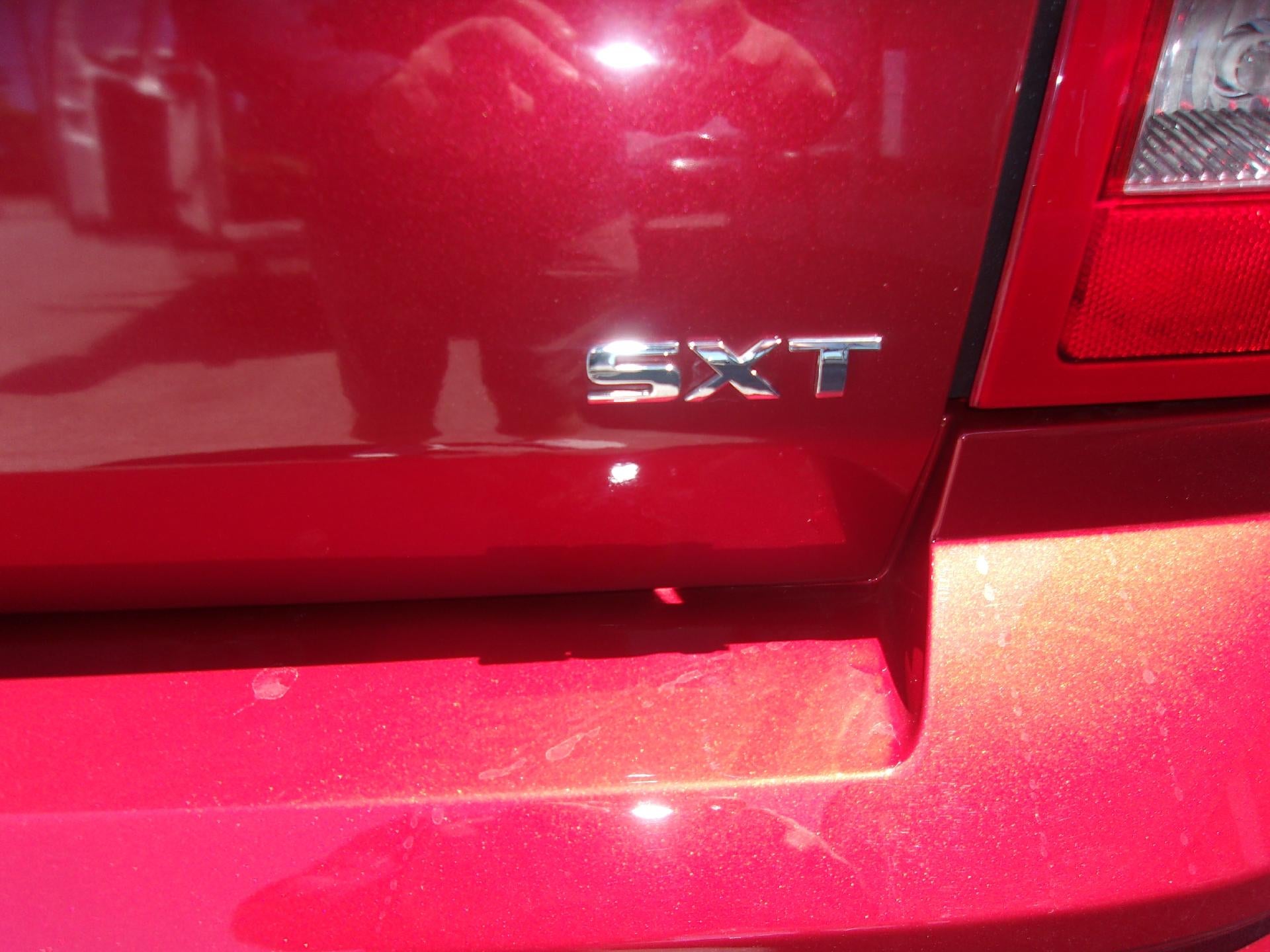 2005 Dodge Magnum SE