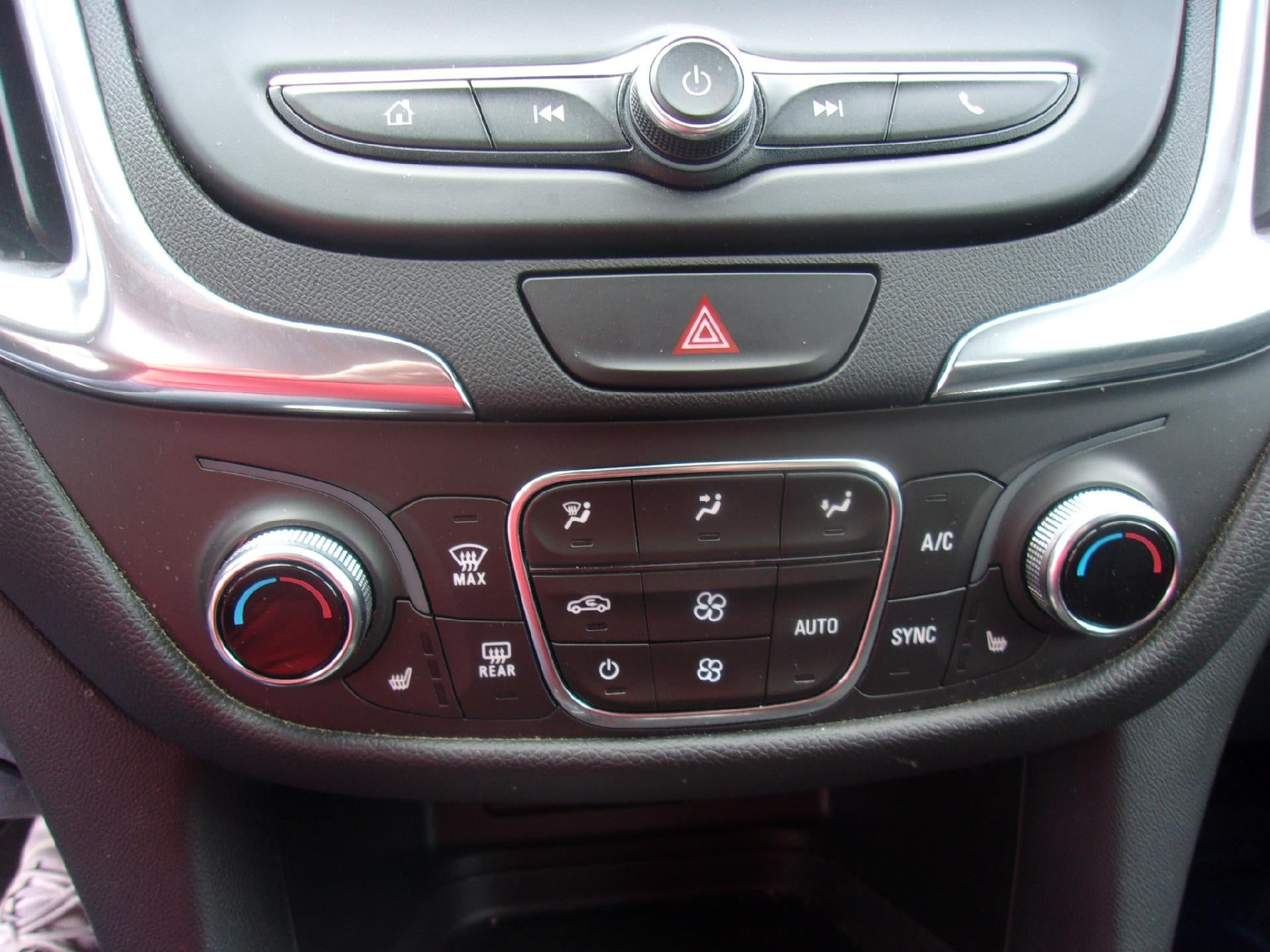 2019 Chevrolet Equinox AWD LT