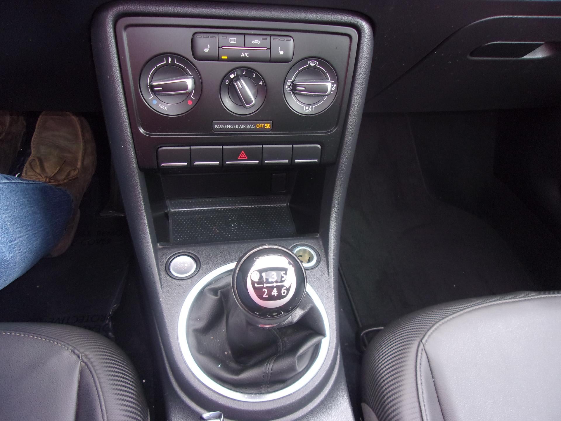 2014 Volkswagen Beetle 2dr Man 2.0L TDI