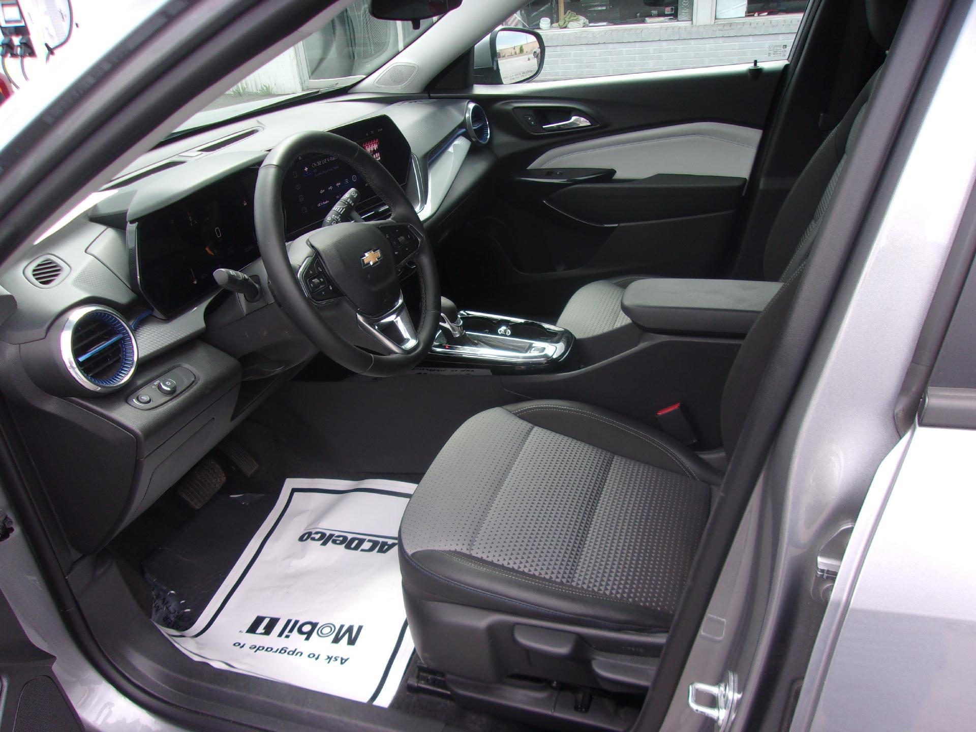 2025 Chevrolet Trax FWD 4dr LT