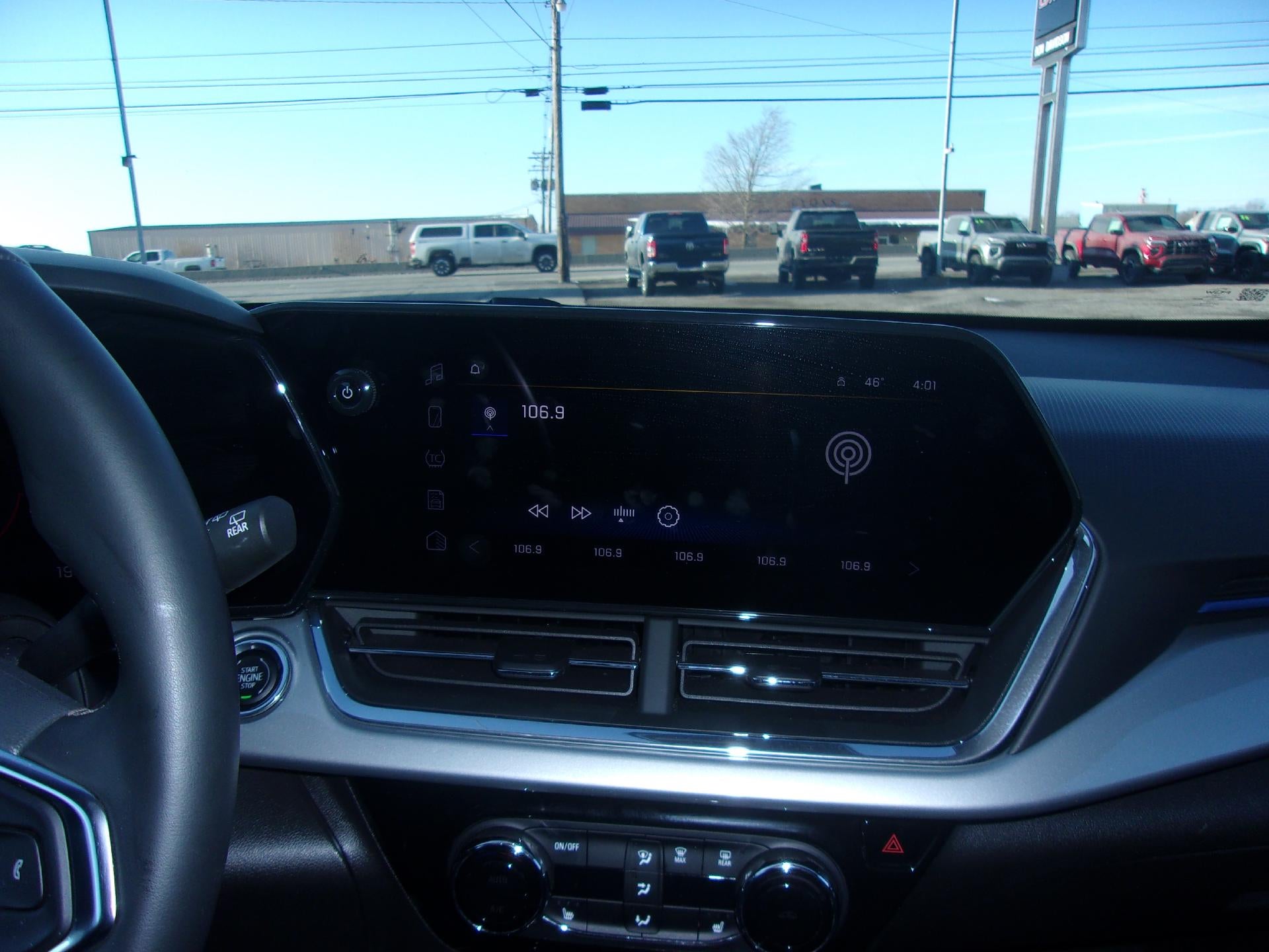 2025 Chevrolet Trax FWD 4dr LT